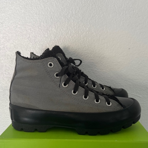 Converse Women's CTAS Lugged Hi Canvas Sherpa 573066C Mason Gray/Black - Picture 1 of 14